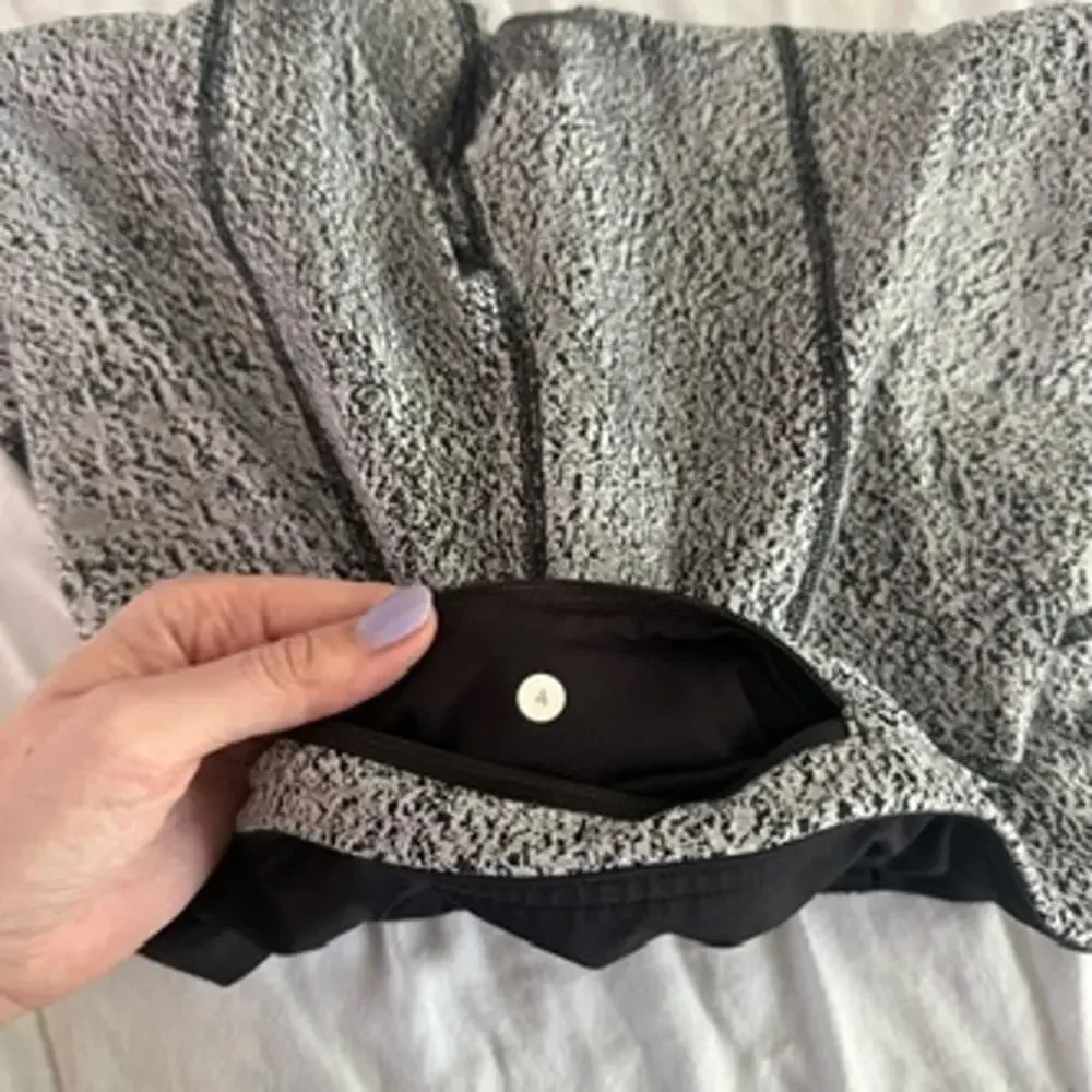Lululemon mesh leggings size 4